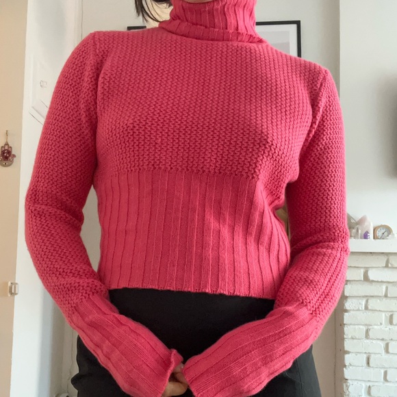 Magenta Cashmere Cropped Turtleneck - Picture 1 of 2